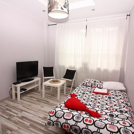 Red Apartament Lodz  Exterior photo